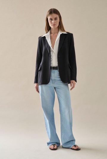 01 Blazer in Black