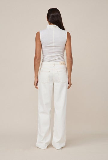01 Turtleneck Singlet in White
