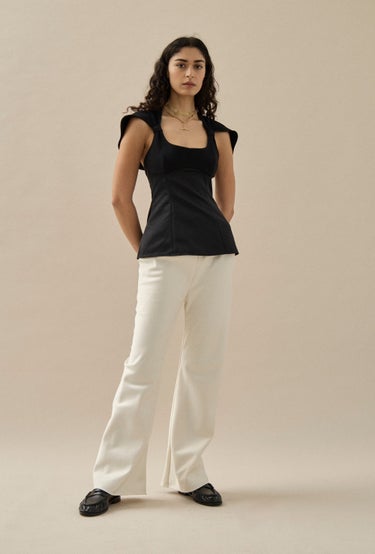 Capelet Top in Black