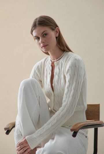 Cashmere Cable-knit Cardigan in White