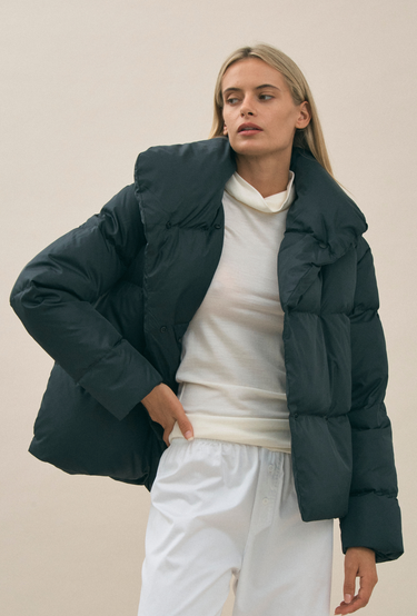 The Beyond Puffer in Black