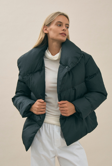 The Beyond Puffer in Black