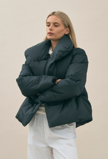 The Beyond Puffer in Black