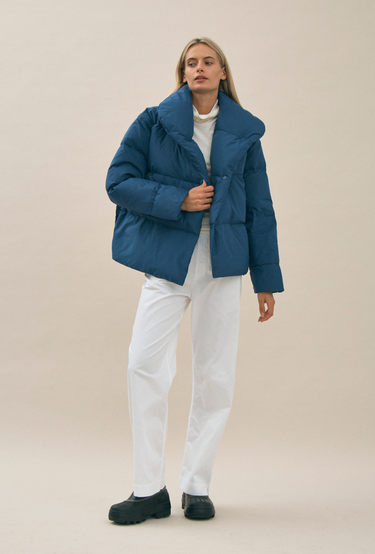The Beyond Puffer in Blue